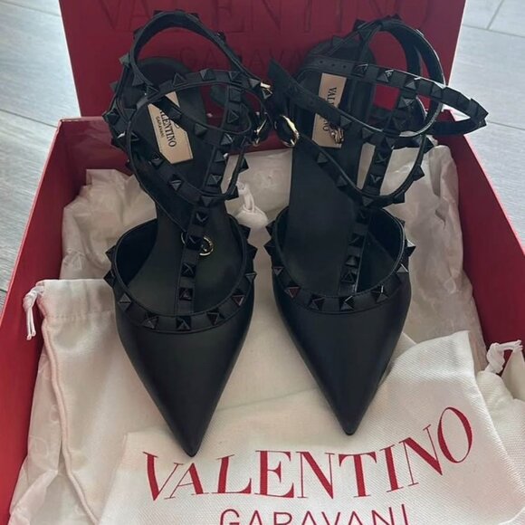 Valentino Garavani Rockstud Heels – Black Patent Leather, Size 6.5 - Picture 4 of 4